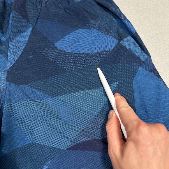 Lululemon Pace Breaker Shorts Mens Medium Blue Camo Unlined Athletic Performance - Picture 5 of 15